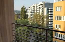 Apartament 3 camere, 85 mp, prima inchiriere, terasa, parcare, zona strazii Plopilor