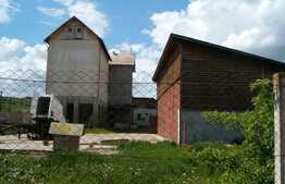 Teren intravilan 3.000 mp cu destinatie industriala