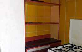 Apartament 4 camere, 105 mp, balcon, parcare, A.C., zona Farmec