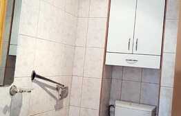 Apartament 4 camere, 105 mp, balcon, parcare, A.C., zona Farmec