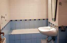 Apartament 4 camere, 105 mp, balcon, parcare, A.C., zona Farmec