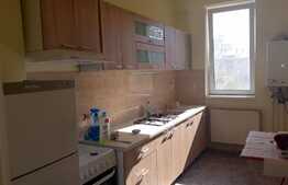 Apartament 3 camere, 95 mp, decomandat, A.C. , zona Piata Mihai Viteazu