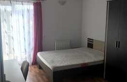 Apartament 3 camere, 90 mp, decomandat, parcare, zona strazii Campina