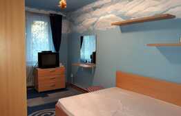 Apartament 3 camere, 60 mp, decomandat, parcare zona Mercur