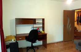 Apartament 3 camere, 60 mp, decomandat, parcare zona Mercur