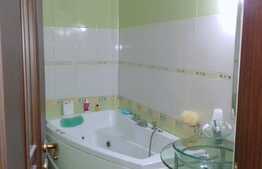 Apartament 3 camere, decomandat, 69 mp, boxa, zona strazii Bucuresti