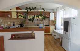 Apartament 3 camere, 105 mp, prima inchiriere, terasa, parcare, zona strazii Fagului