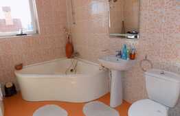 Apartament 3 camere, 105 mp, prima inchiriere, terasa, parcare, zona strazii Fagului