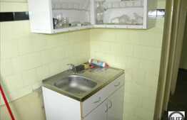 Apartament de vanzare cu 2 camere, la 1 minut de Piata Hermes