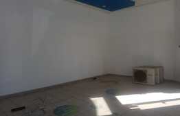 Spatiu comercial, 64 mp, zona Garii!