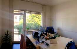 Apartament 3 camere, 93 mp utili, parcare, imobil de tip vila!