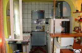 4 camere de vanzare in Manastur!