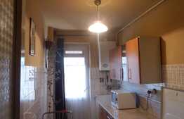 Apartament 2 camere, etaj intermediar, zona strazii Parang