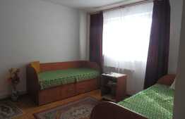 Apartament 2 camere, etaj intermediar, zona strazii Parang