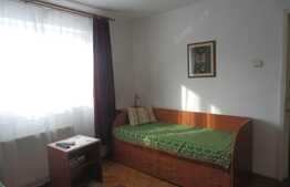 Apartament 2 camere, etaj intermediar, zona strazii Parang