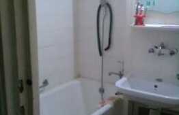 Apartament 2 camere, etaj intermediar, zona strazii Parang