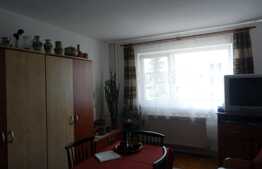 Apartament 2 camere, etaj intermediar, zona strazii Parang