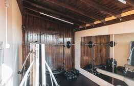 Casa cu 1200 mp teren, 4 camere, mobilata si utilata!