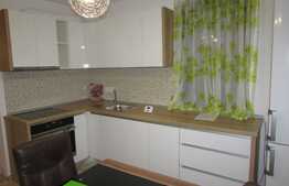 Apartament 3 camere, LUX, 100 mp, parcare, terasa, zona Piata Hermes