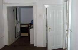 Apartament de vanzare, interbelic, zona strazii Eroilor!