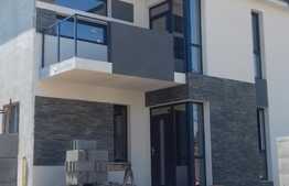 Vila cuplata 226 mp, 500 mp teren, expunere sudica, priveliste superba!