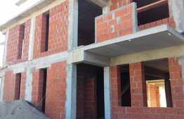 Vila cuplata 226 mp, 500 mp teren, expunere sudica, priveliste superba!