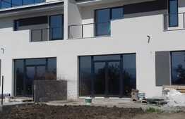 Vila cuplata 226 mp, 500 mp teren, expunere sudica, priveliste superba!