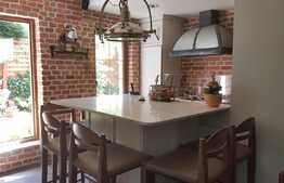 Casa 3 camere, 95 mp, gradina 300 mp, renovata recent,  zona Gradinii Botanice