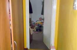 Apartament de vanzare cu 3 camere, finisat clasic