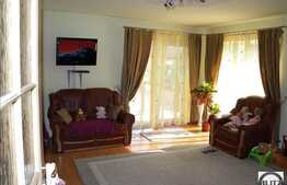 Locatie linistita, acces facil.