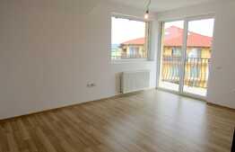 Vanzare 3 camere, 56 mp! Parcare! Zona strazii Florilor!