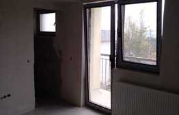 Apartament in imobil de tip casa, 92 mp, 60 mp gradina, panorama, 2 locuri de parcare, zona strazii Uliului