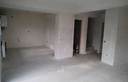 Apartament in imobil de tip casa, 92 mp, 60 mp gradina, panorama, 2 locuri de parcare, zona strazii Uliului