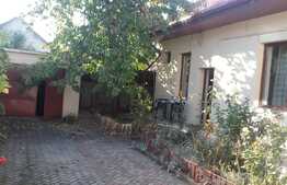 Casa individuala cu 4 camere, 110 mp, 350 mp teren, zona strazii Horea!