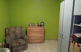 Apartament 3 camere, 72 mp, gradina 150 mp, boxa,parcare,zona strazii Sub Cetate !