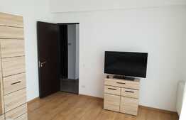 De vanzare apartament 3 camere, 56 mp, zona Complex Diana