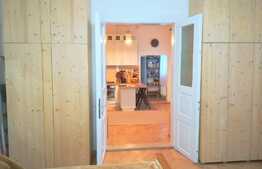 Apartament in imobil de tip casa, 3 camere, 64 mp, zona Piata Cipariu