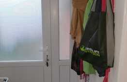 Apartament in imobil de tip casa, 3 camere, 64 mp, zona Piata Cipariu