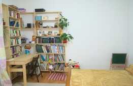 Apartament in imobil de tip casa, 3 camere, 64 mp, zona Piata Cipariu