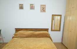 Apartament in imobil de tip casa, 3 camere, 64 mp, zona Piata Cipariu