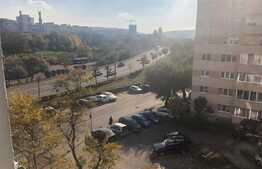 Apartament 2 camere, decomandat, etaj intermediar, zona Profi