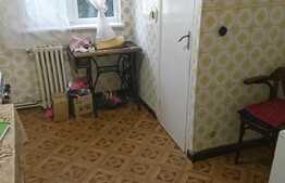 Apartament 3 camere, etaj intermediar, zona Minerva