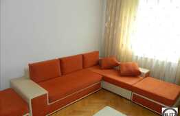 Apartament cu 4 camere, decomandat, etaj intermediar, zona Donath