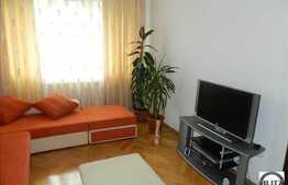 Apartament cu 4 camere, decomandat, etaj intermediar, zona Donath