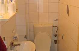 Apartament cu 4 camere, decomandat, etaj intermediar, zona Donath