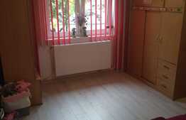 De vanzare apartament 3 camere, 57 mp, etaj intermediar, zona Big