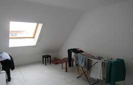 Apartament 3 camere, 82 mp + mansarda de 70 mp, zona strazii Porii!