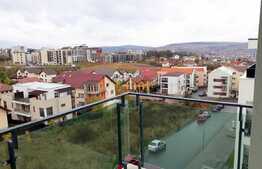 3 camere, 76 mp, mobilat modern, prima inchiriere, zona Grand Hotel Italia