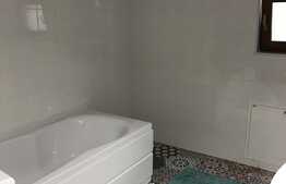 Casa 4 camere, 100 mp, teren 100 mp, parcare, totul nou, zona strazii Uliului