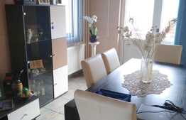 Apartament 3 camere, 77 mp, boxa, zona Piata Flora